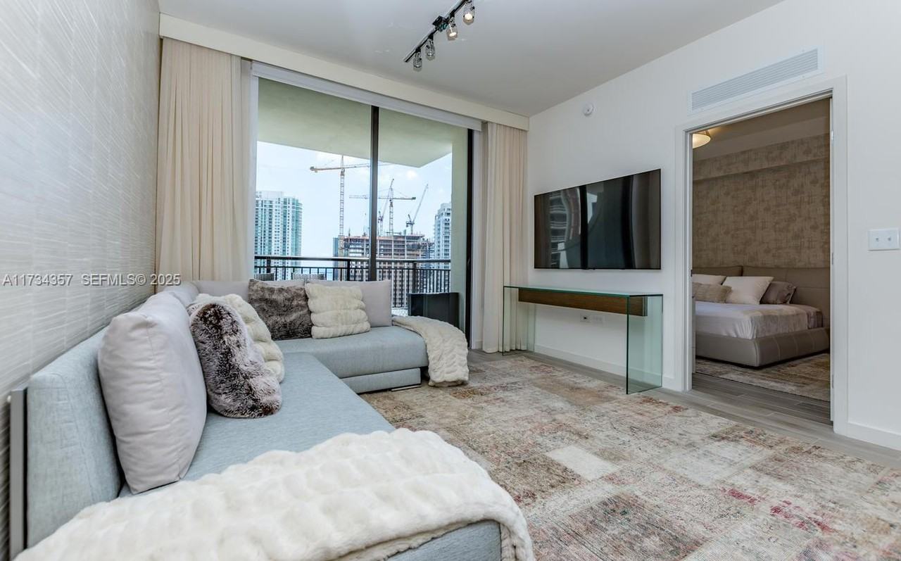 1100 S Miami Ave #3102 - Photo 5 of 23