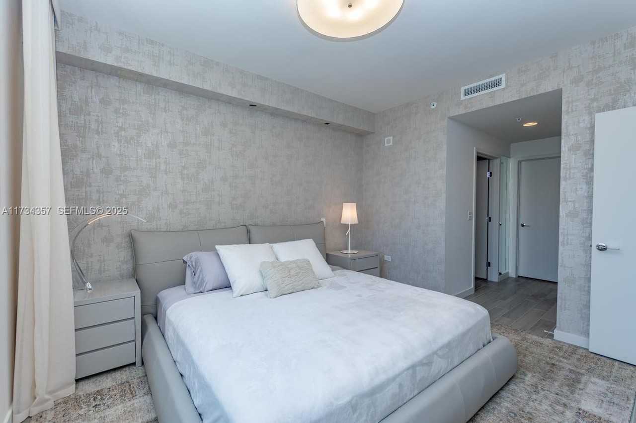 1100 S Miami Ave #3102 - Photo 6 of 23