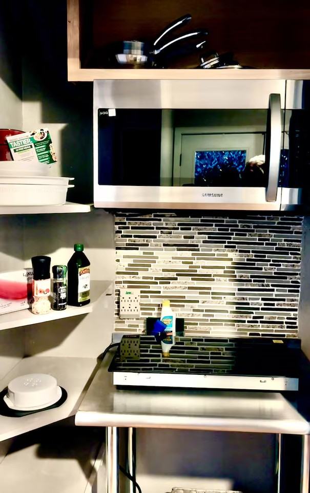 387 Aldridge Dr N - Photo 3 of 6