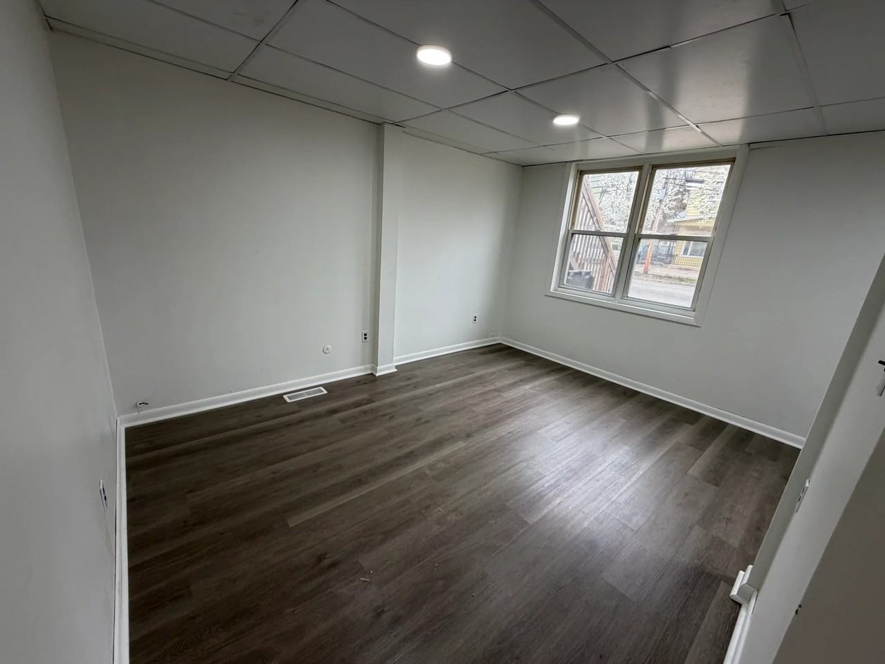 71 Main St #A - Photo 4 of 16