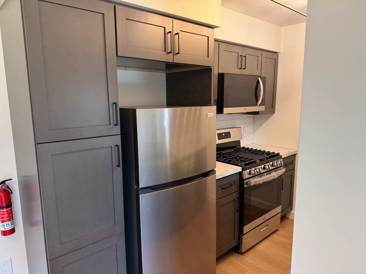 35 Gena Ct - Photo 4 of 11