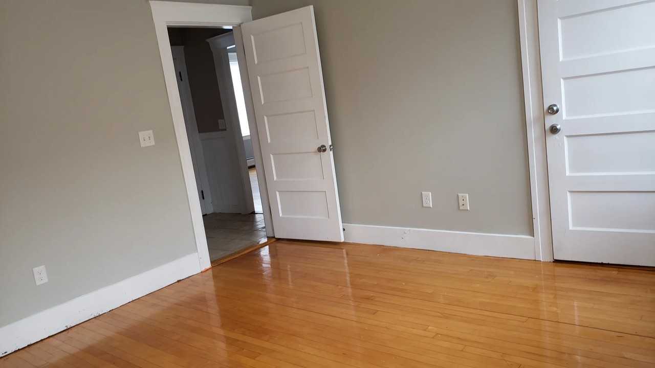 24 Suffield St #3 - Photo 6 of 14