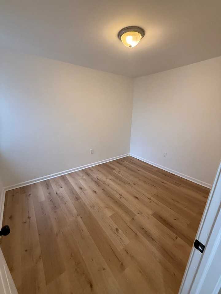 1338 S Myrtlewood St - Photo 7 of 13