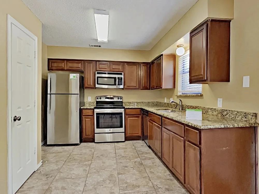 6625 Basswood Dr #A1 - Photo 4 of 8