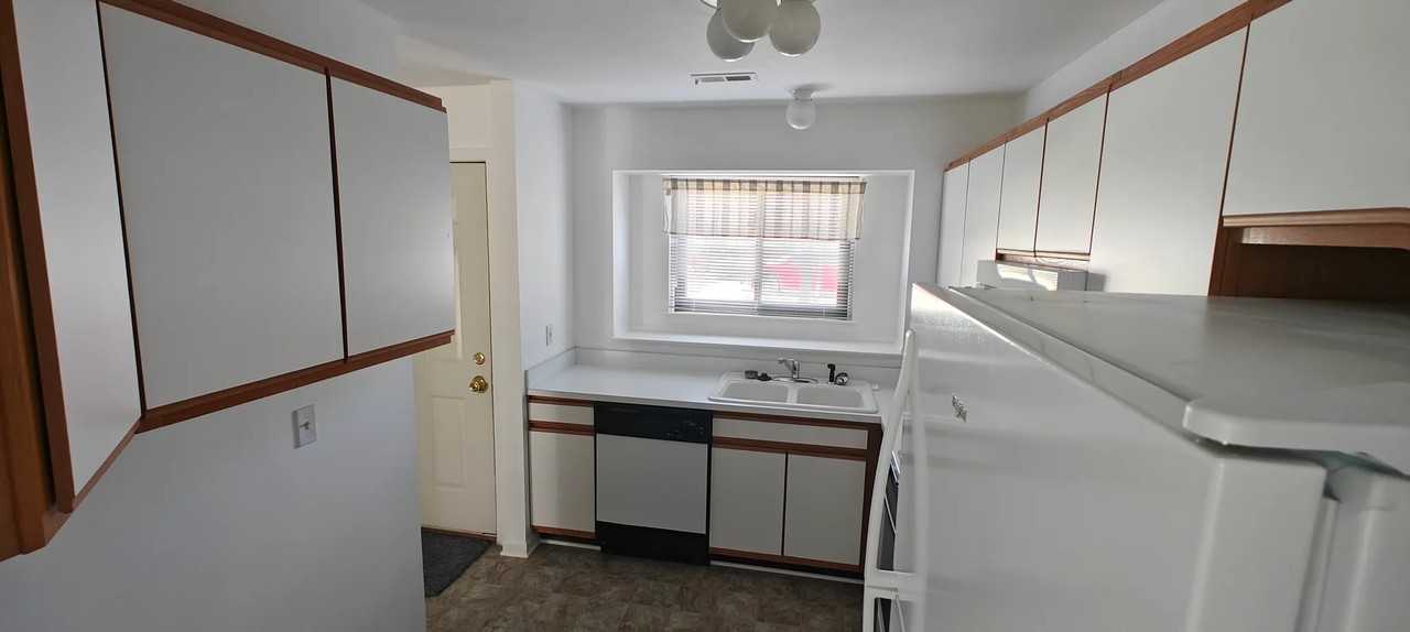 42714 Lilley Pointe Dr #213 - Photo 6 of 10