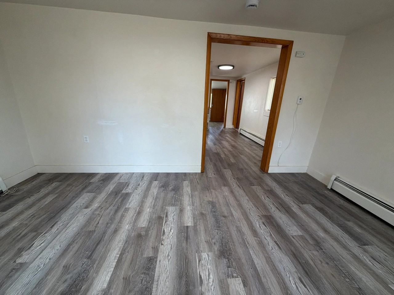 218 3rd St Se - Photo 3 of 18