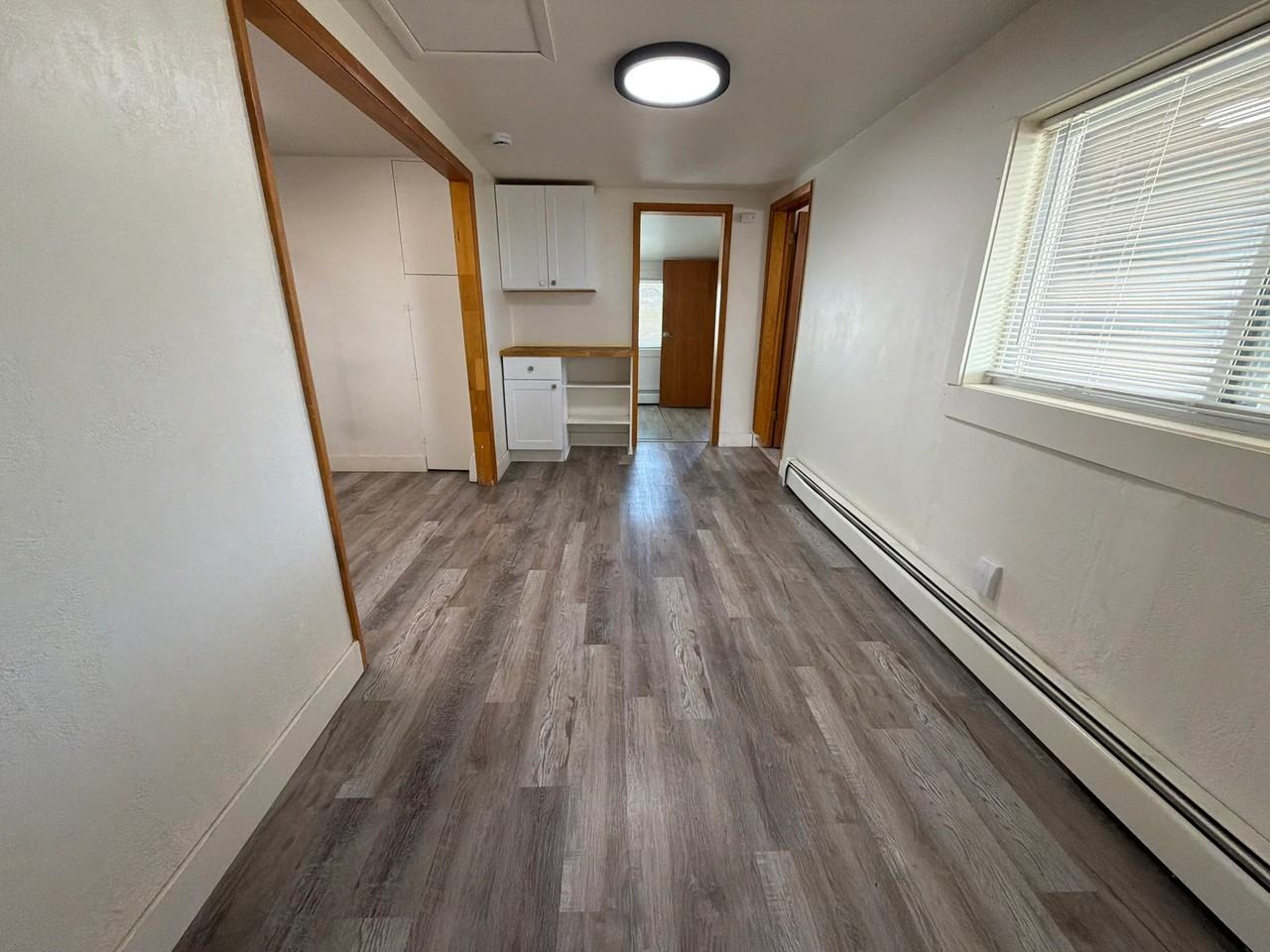 218 3rd St Se - Photo 4 of 18