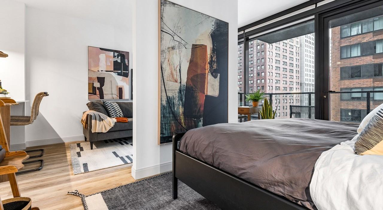 238 E Grand Ave - Photo 4 of 10