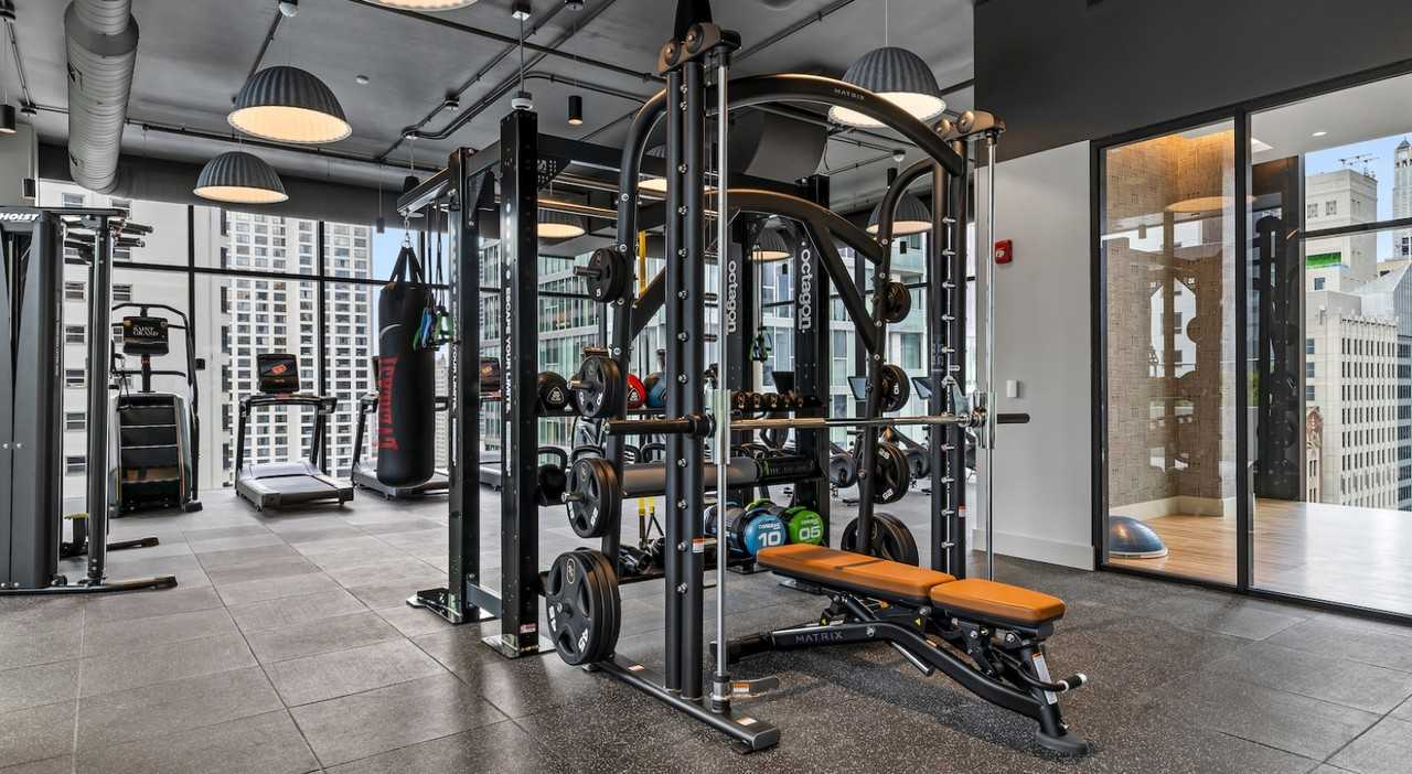 238 E Grand Ave - Photo 7 of 10