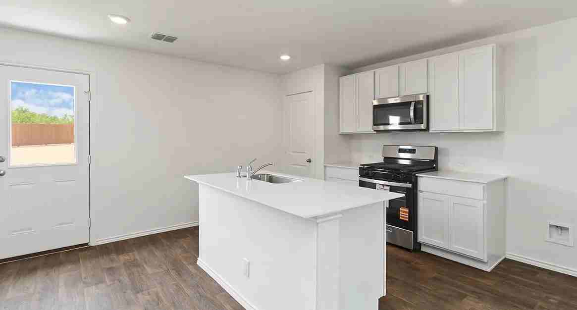 1671 House Finch Dr - Photo 3 of 14