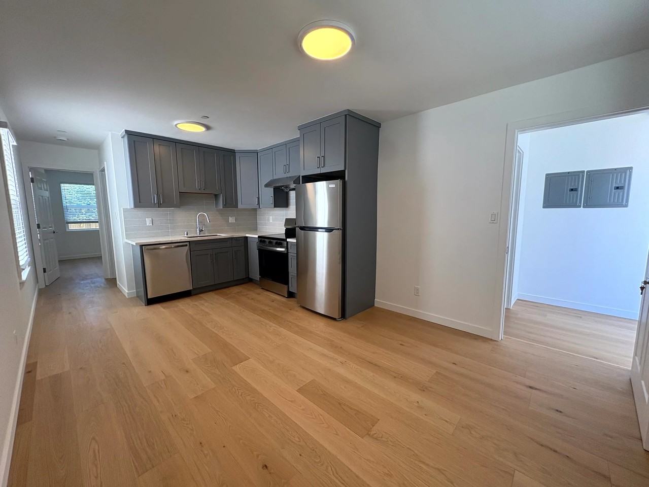 1408 Shafter Ave #1 - Photo 4 of 18