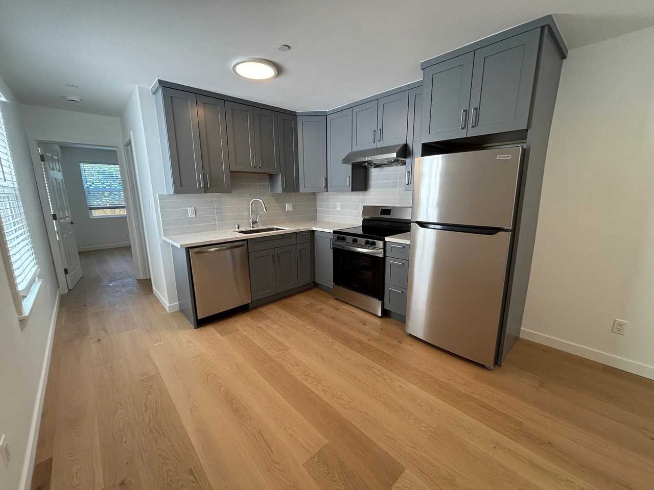 1408 Shafter Ave #1 - Photo 6 of 18