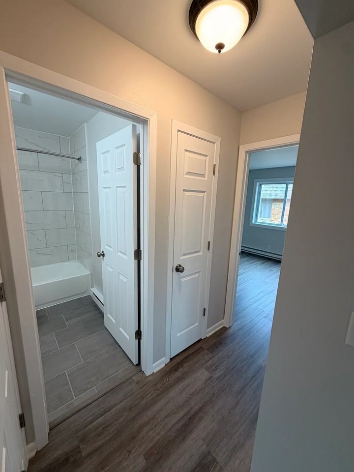 138 Flintridge Dr - Photo 3 of 9