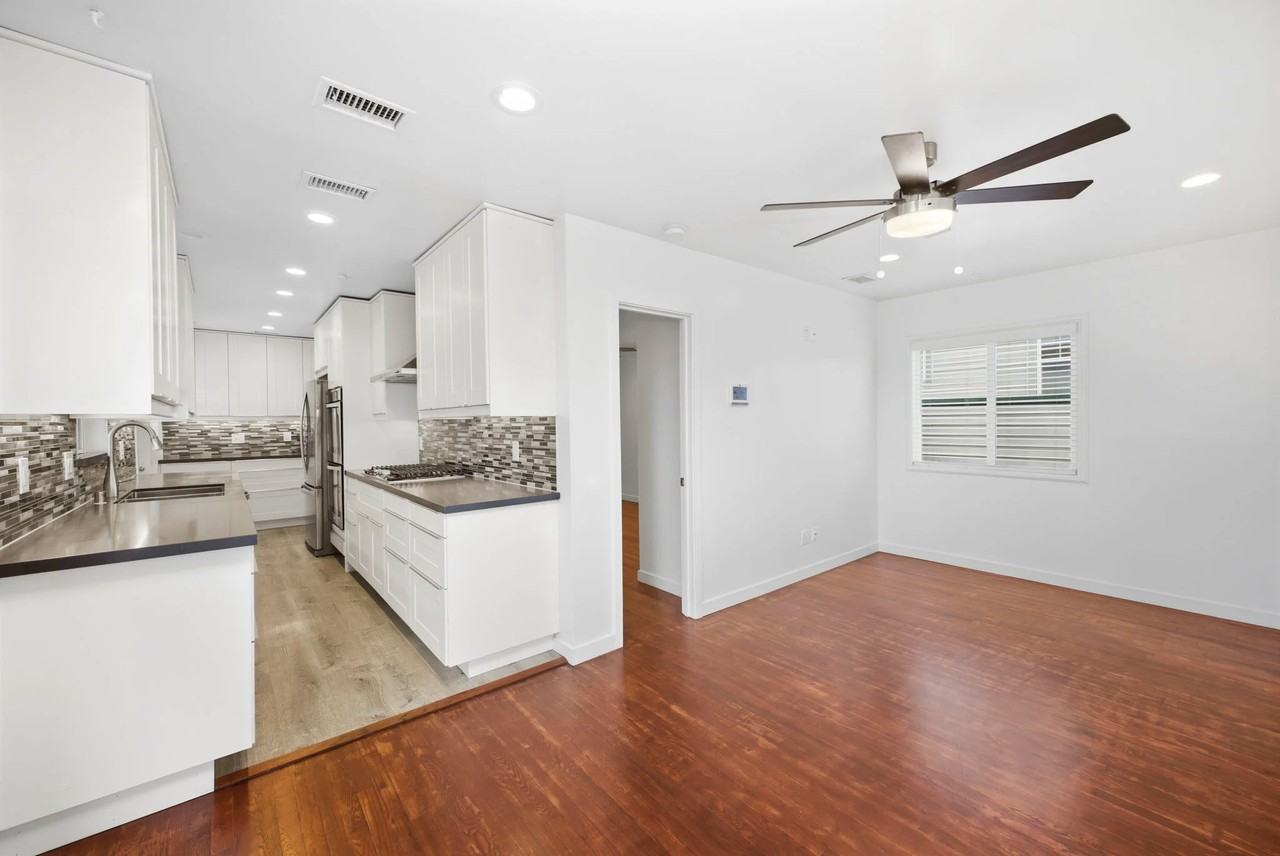 7080 Mohawk St - Photo 3 of 19