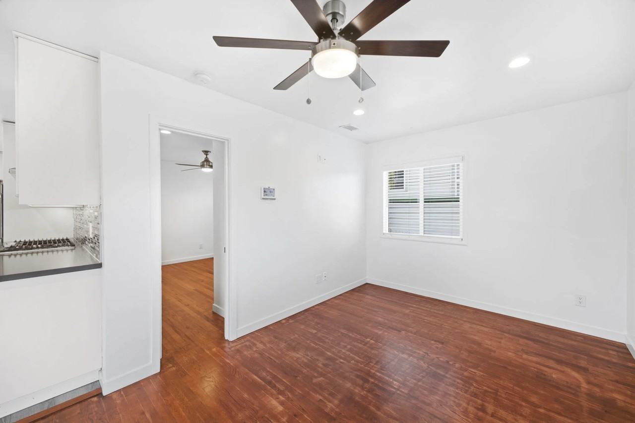 7080 Mohawk St - Photo 4 of 19