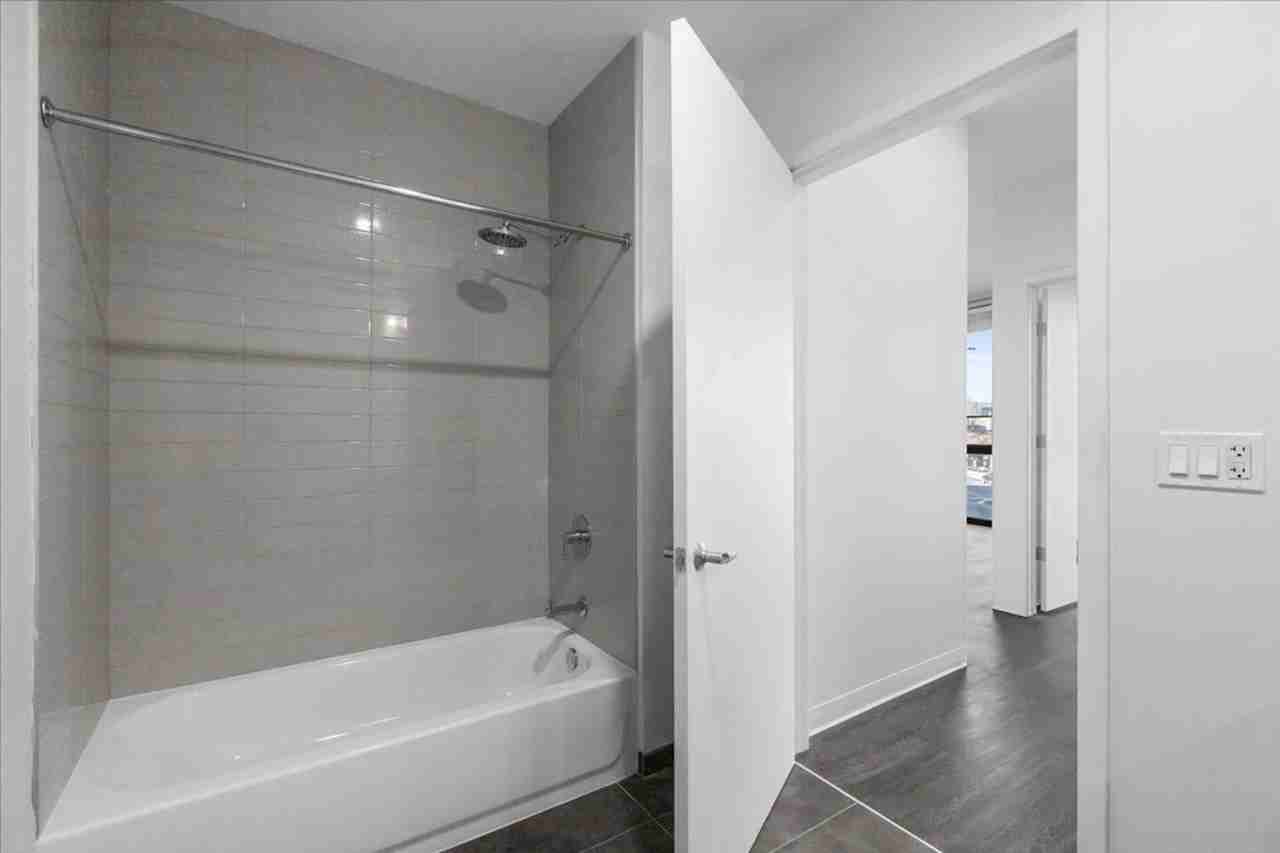 839 N Milwaukee Ave #212 - Photo 6 of 10