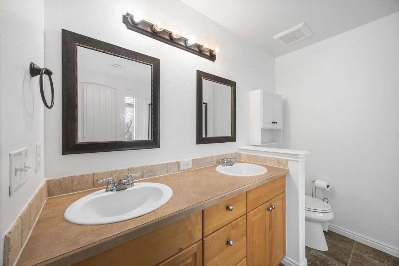 1400 E Ionia St - Photo 7 of 18