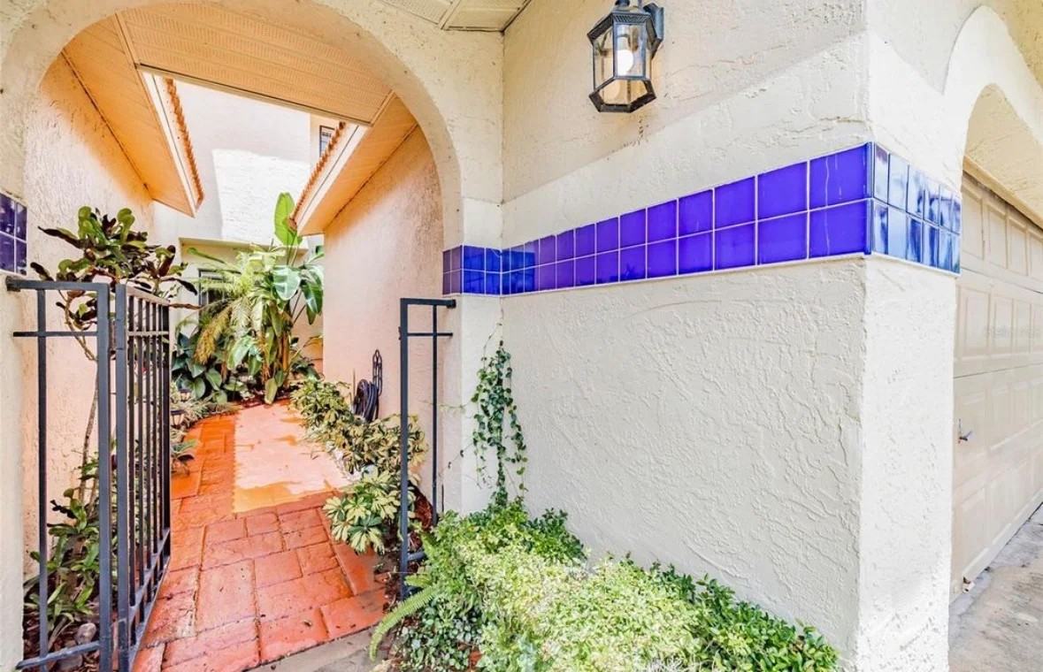 10442 Saint Tropez Pl - Photo 3 of 20