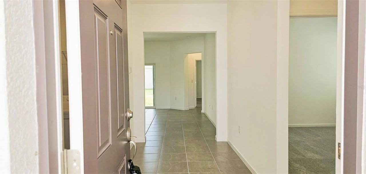 500 Silver Palm Dr - Photo 2 of 19