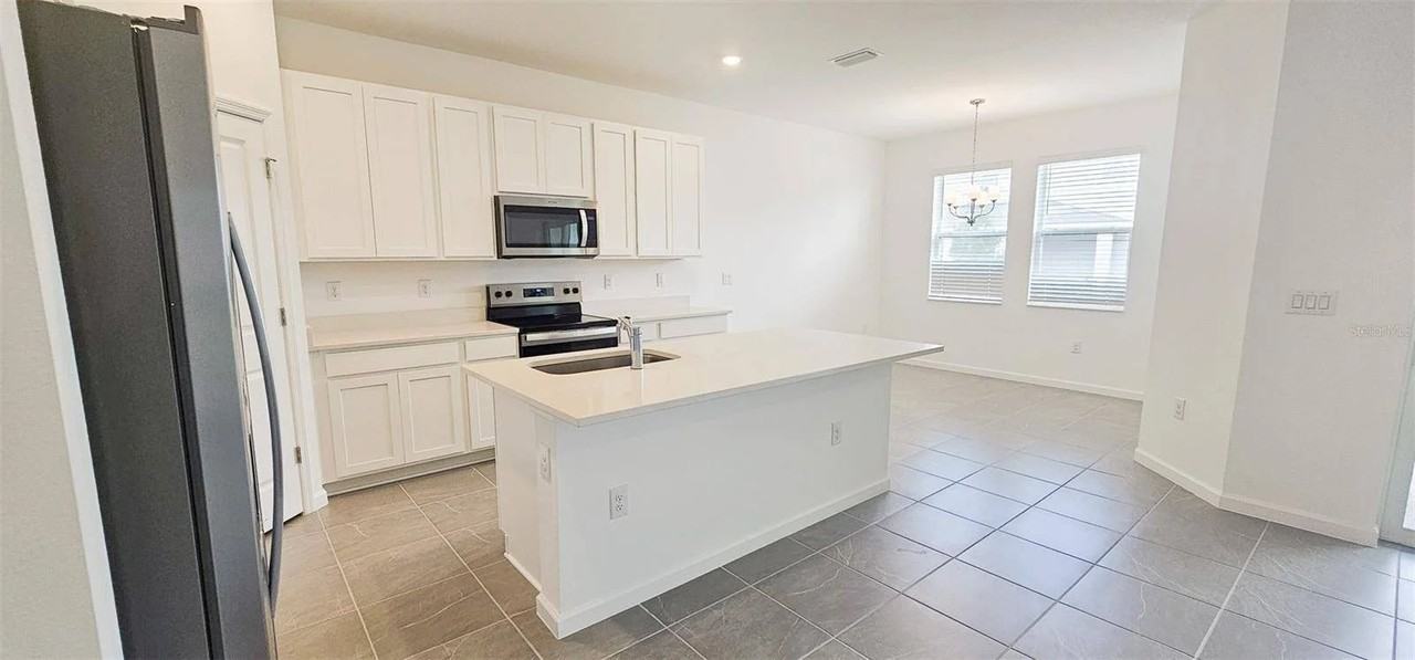 500 Silver Palm Dr - Photo 3 of 19