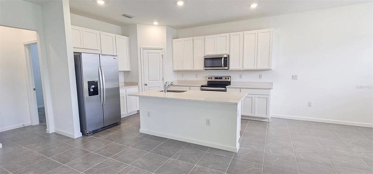 500 Silver Palm Dr - Photo 4 of 19