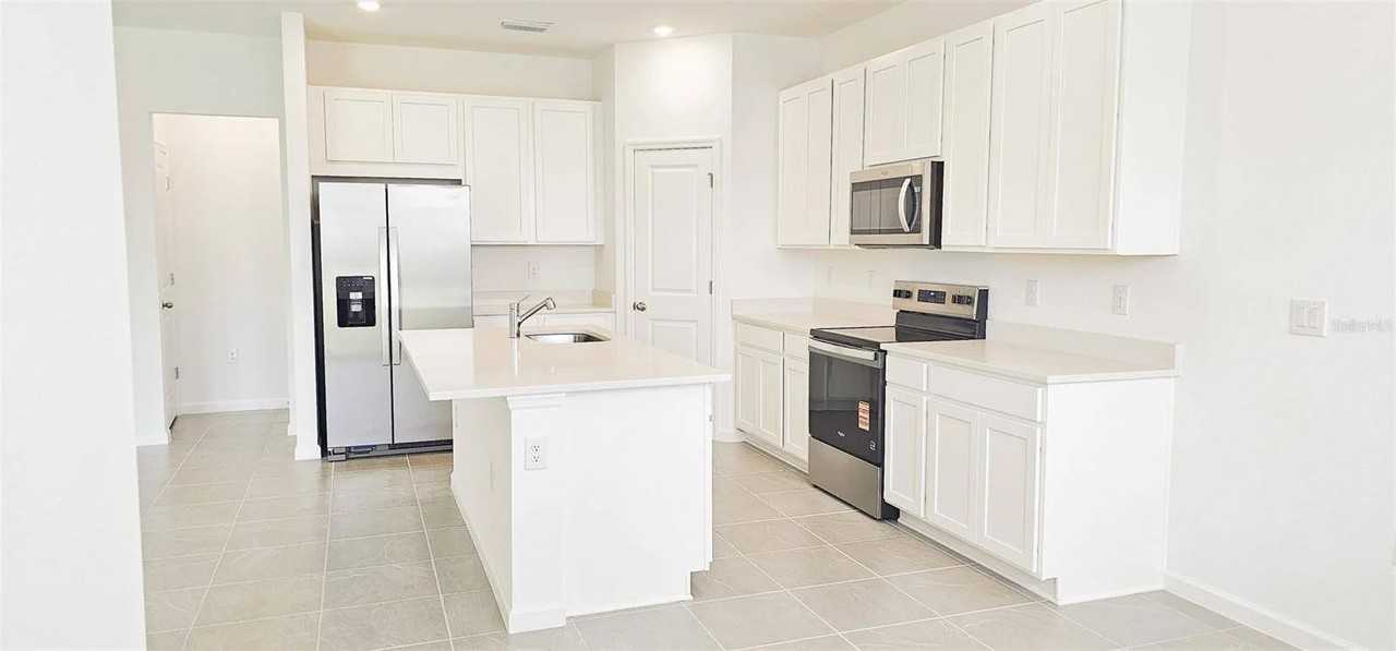 500 Silver Palm Dr - Photo 5 of 19