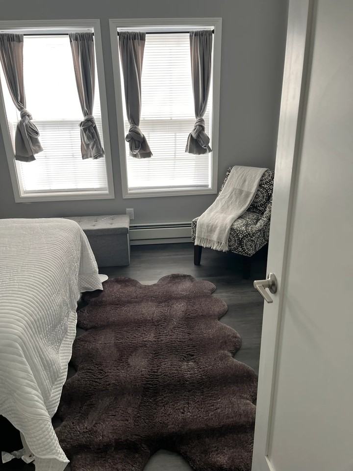 201 Southampton St - Photo 4 of 9