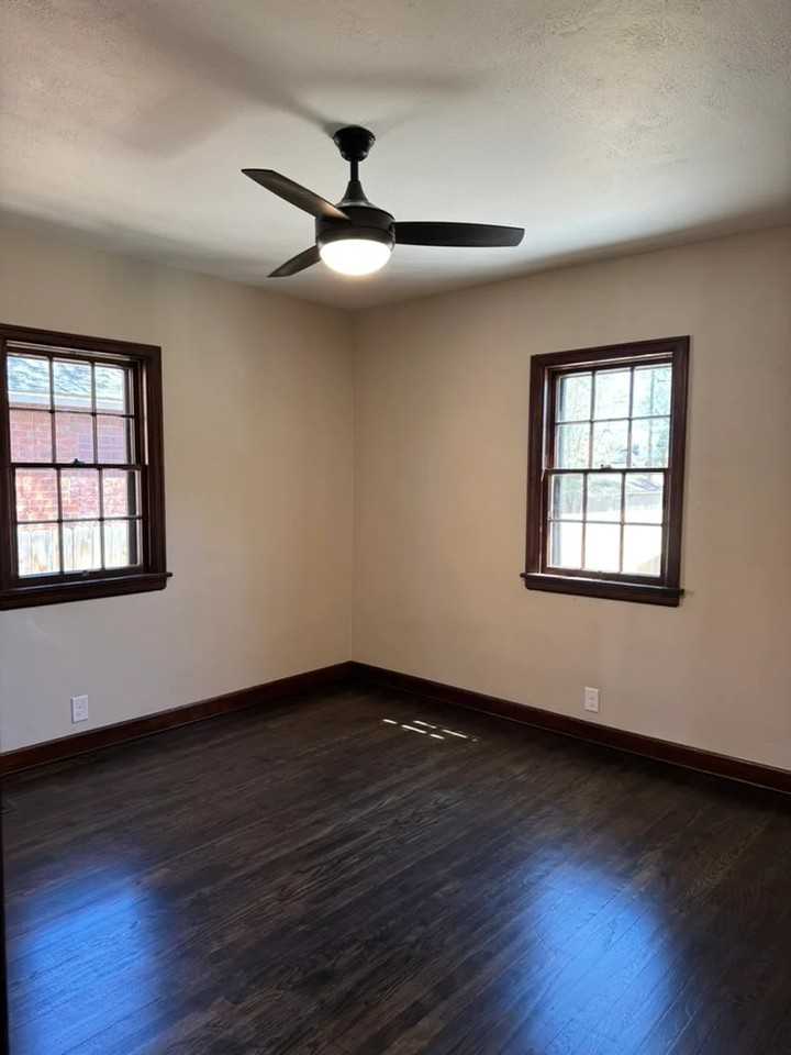 424 Colorado Ave - Photo 3 of 20