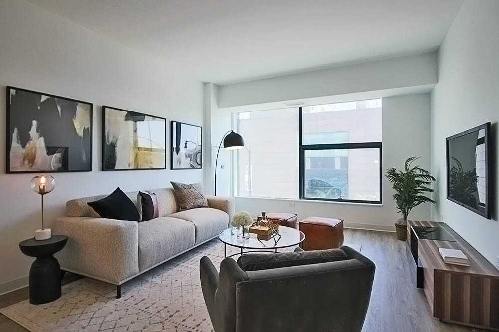 806 W Van Buren St - Photo 4 of 13