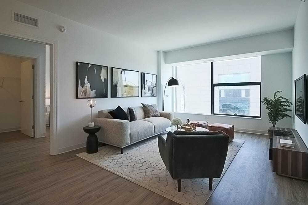 806 W Van Buren St - Photo 5 of 13