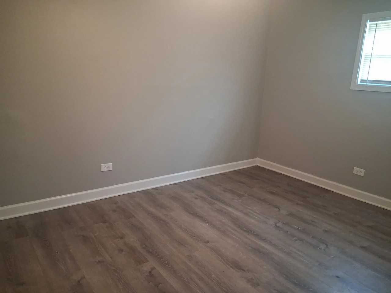 392 Hickory St #2E - Photo 2 of 4