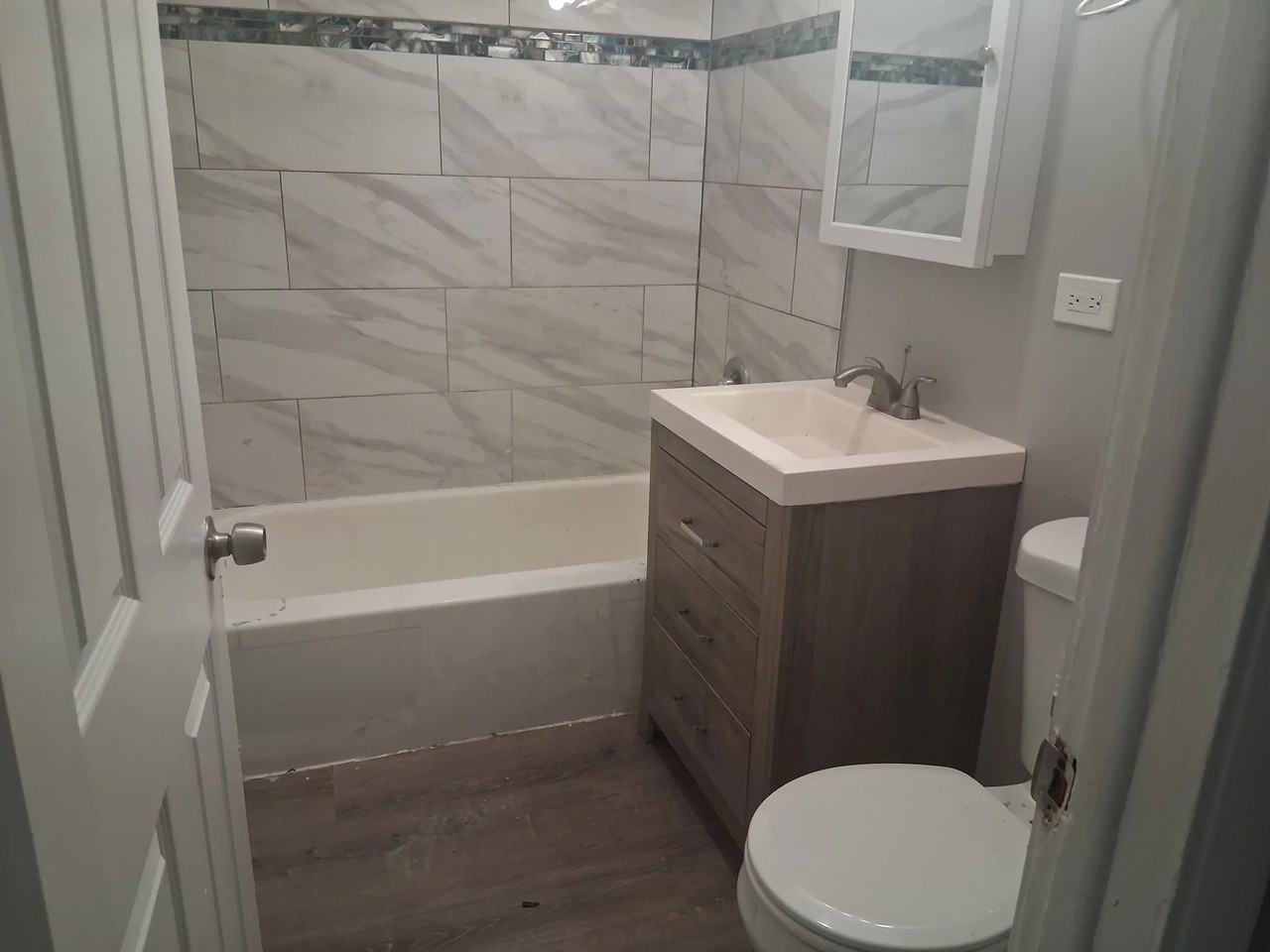 392 Hickory St #2E - Photo 4 of 4