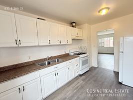 featured image of 631 E 3rd St
