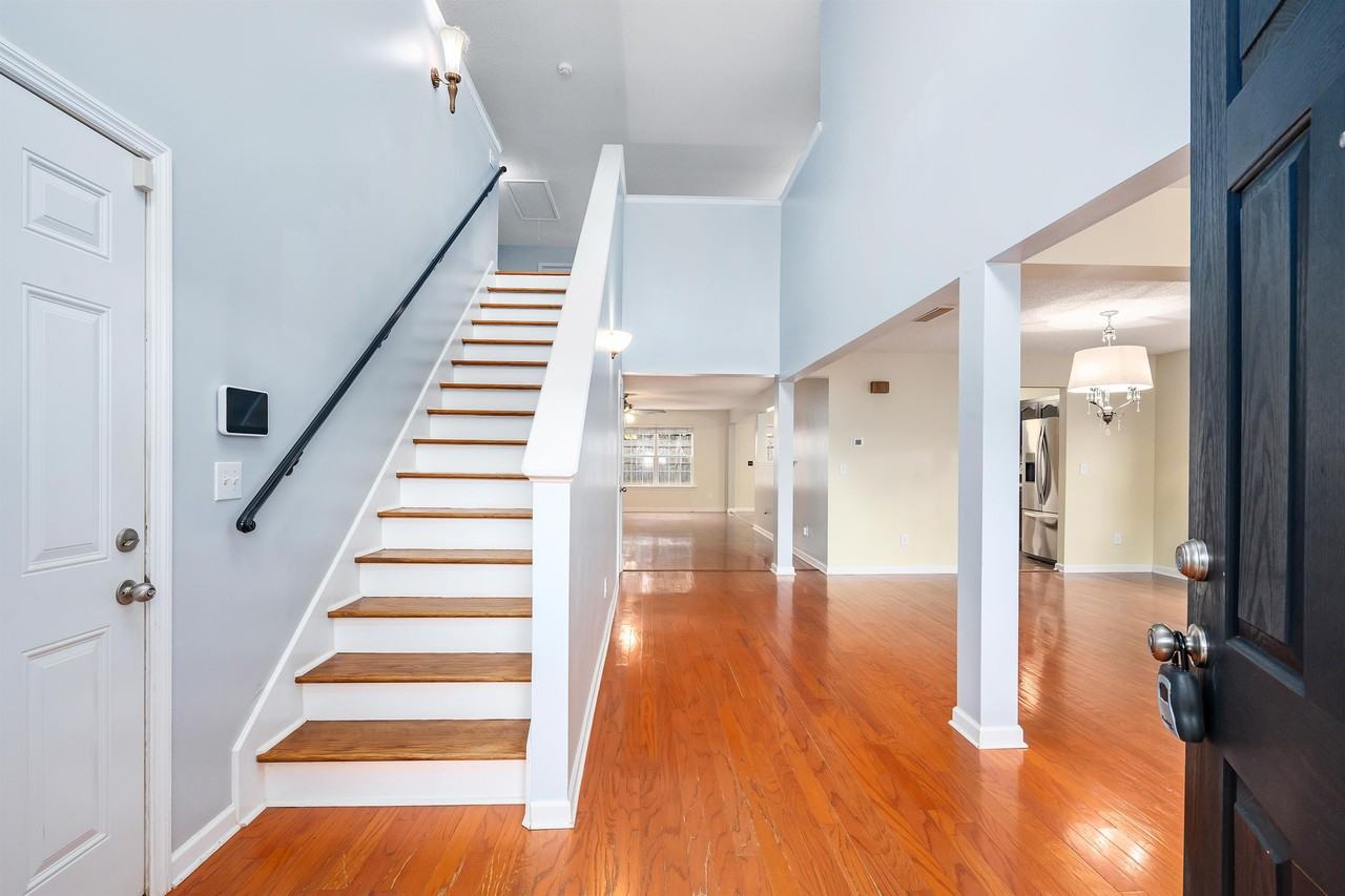 117 Vancouver Rd - Photo 4 of 50