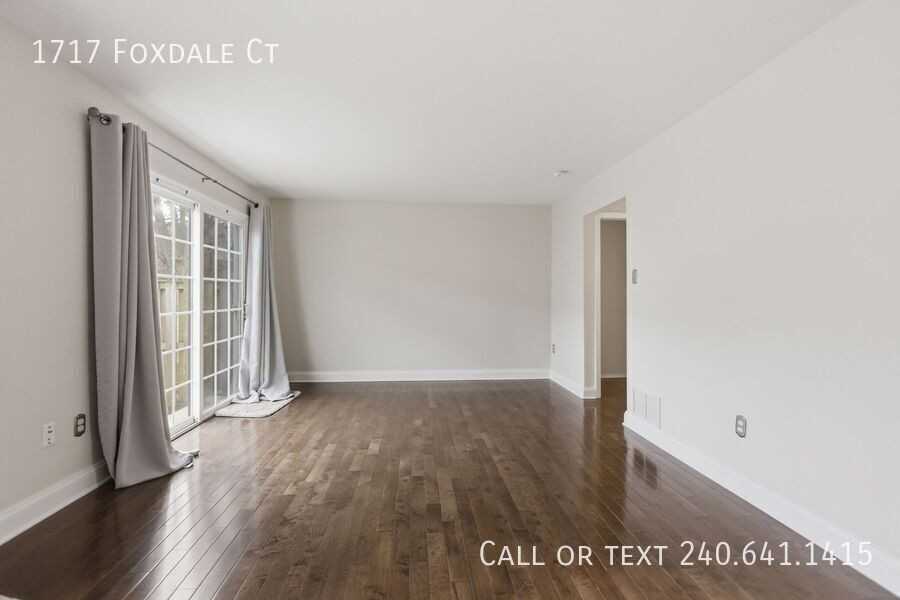 1717 Foxdale Ct - Photo 3 of 22