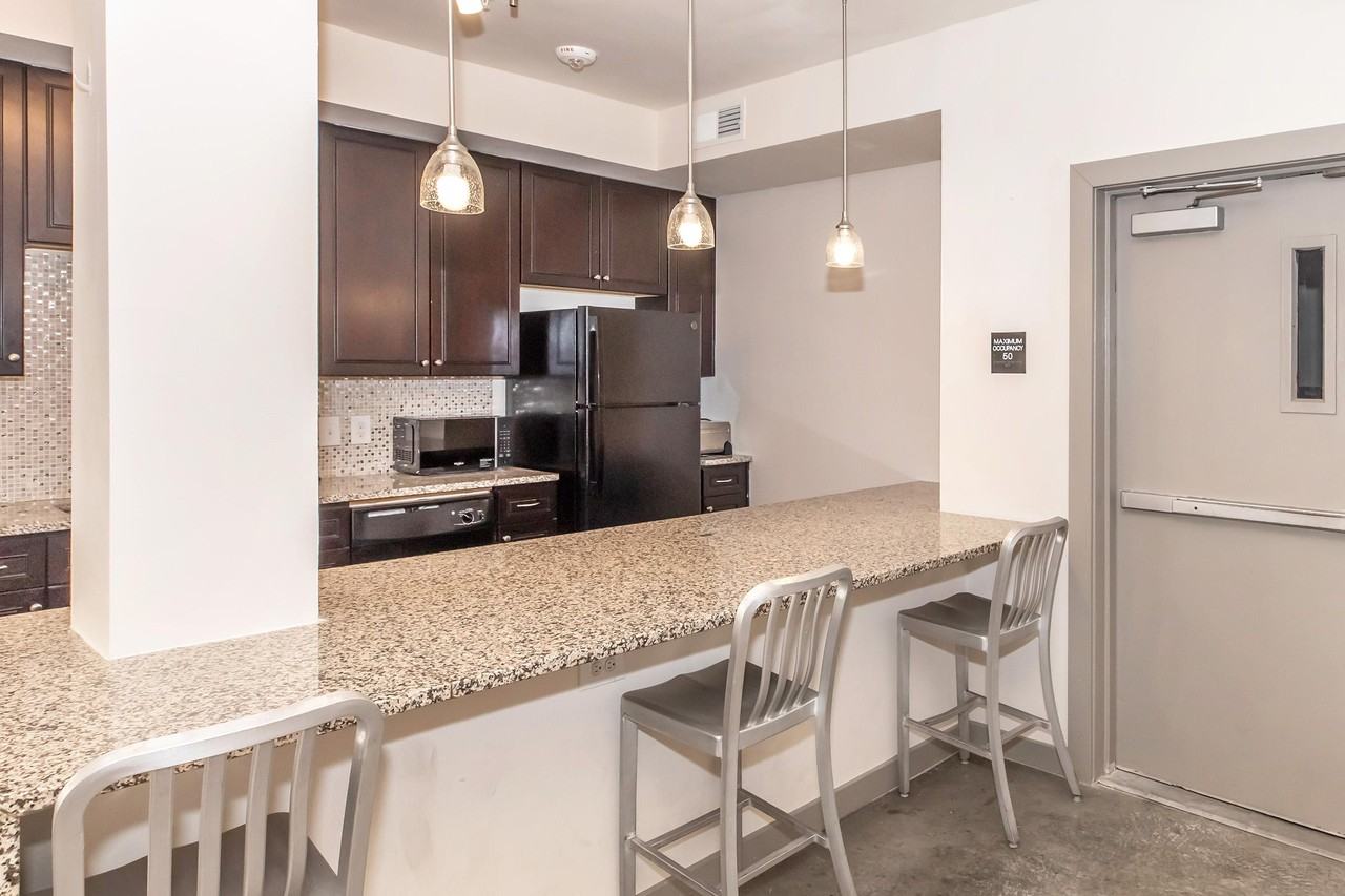 The Belleview - Photo 4 of 45