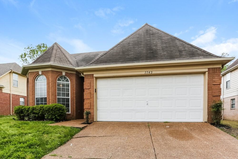 1142 Red Fern Cir W - Photo 3 of 18