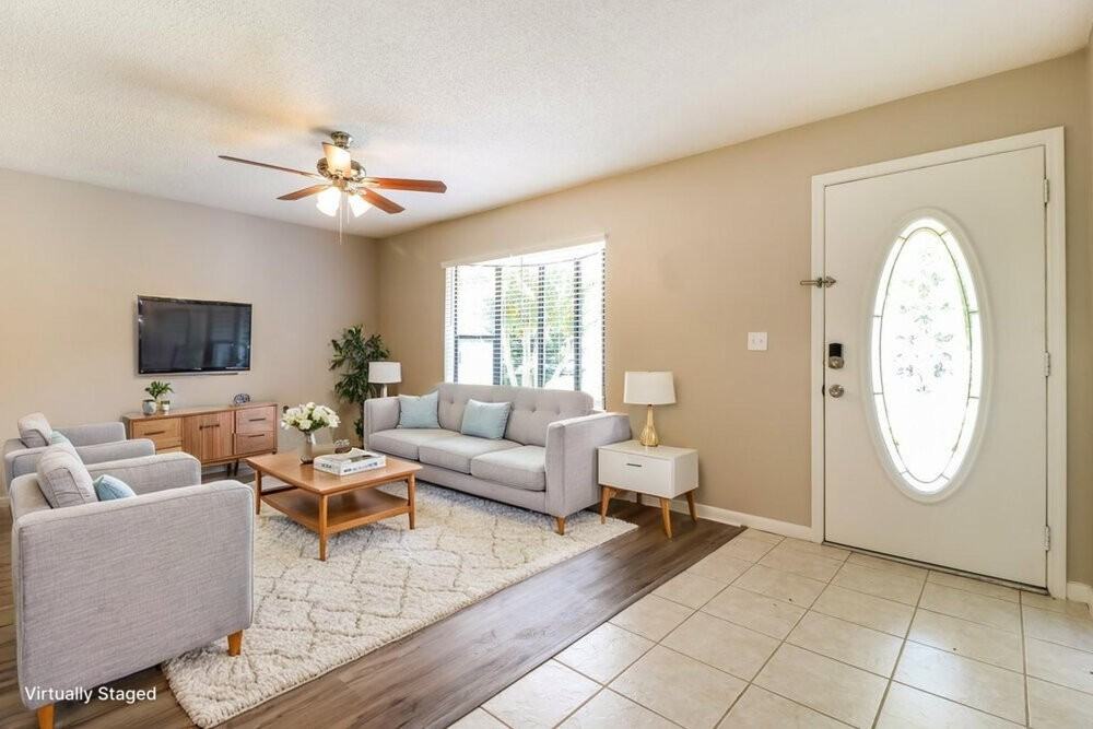 17507 Cranbrook Dr - Photo 3 of 19