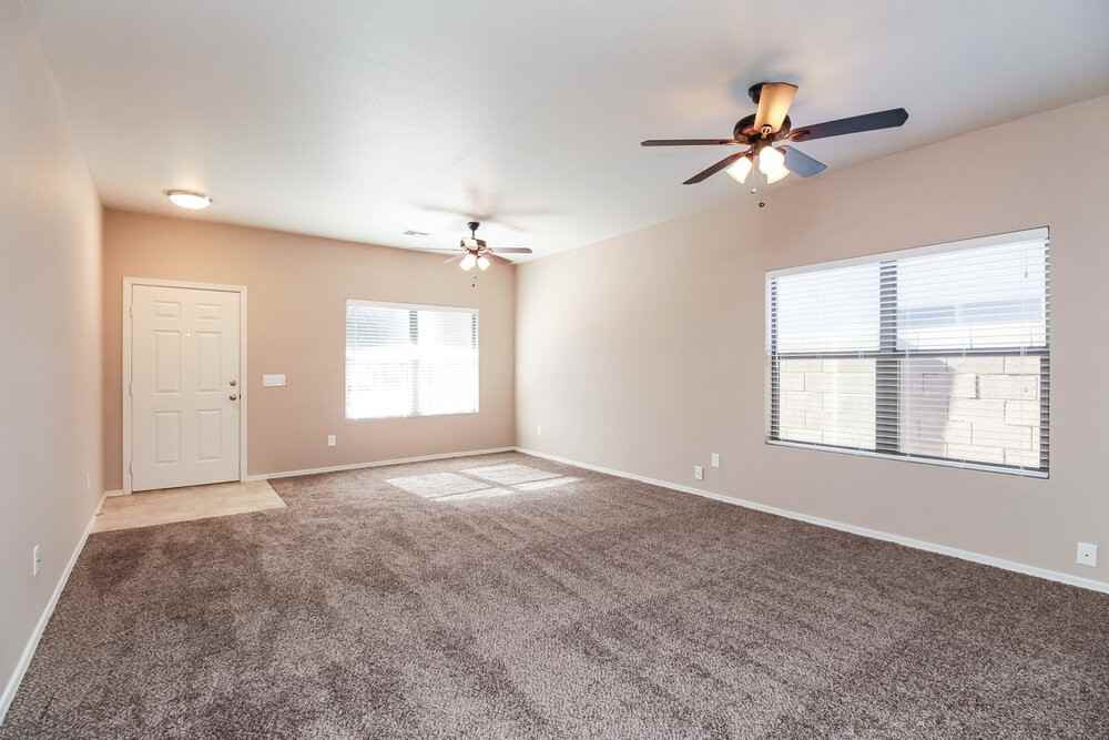 2924 W Allens Peak Dr - Photo 2 of 15