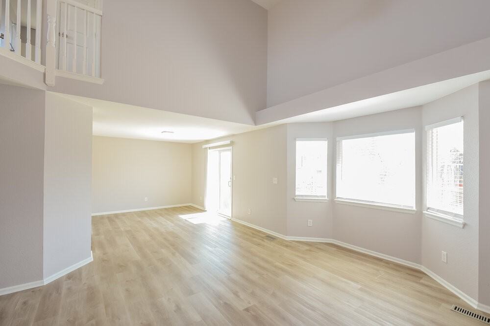 18442 Keyser Creek Ave - Photo 5 of 21
