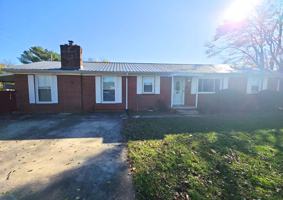 featured image of 1431 Clemmons Rd