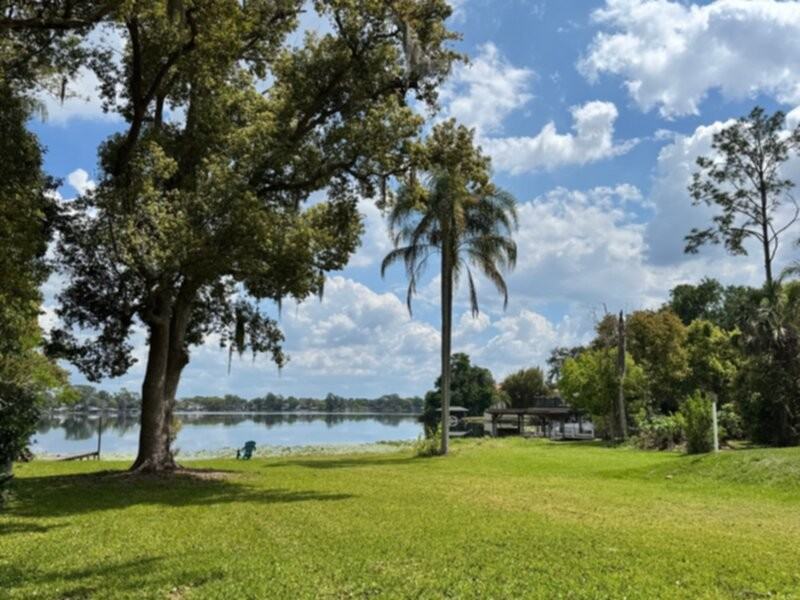 1439 Balmy Beach Dr - Photo 4 of 16