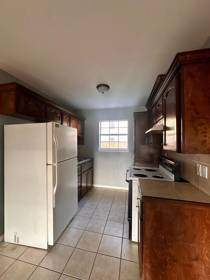 810 S Mississippi St #2 - Photo 2 of 10