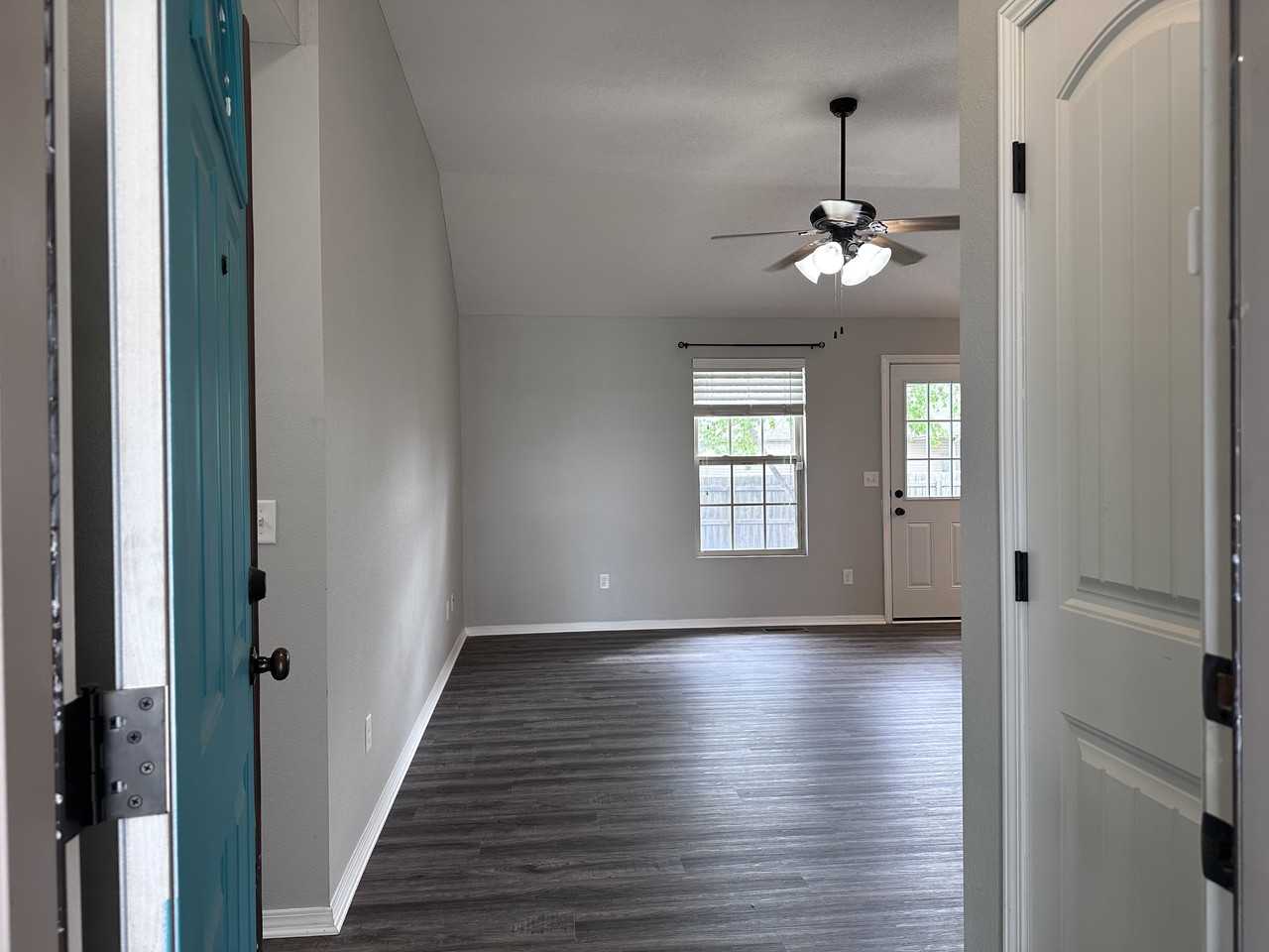 2005 S Ozark Ave #NA - Photo 3 of 28