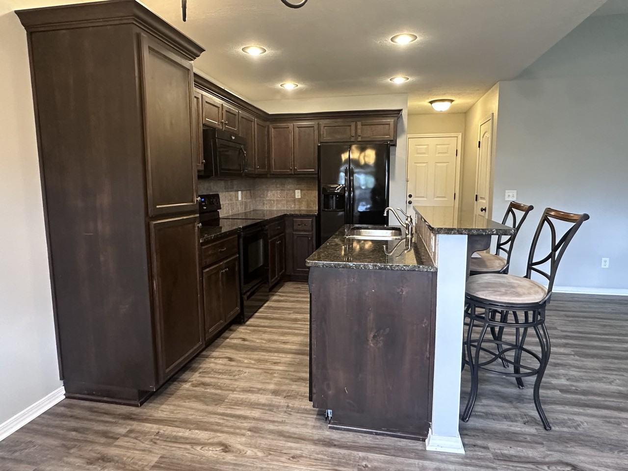 2005 S Ozark Ave #NA - Photo 6 of 28