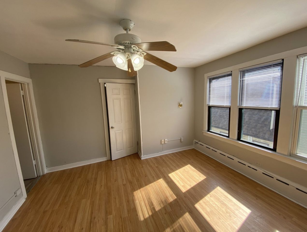 4210 N Kilpatrick Ave #2F - Photo 2 of 11