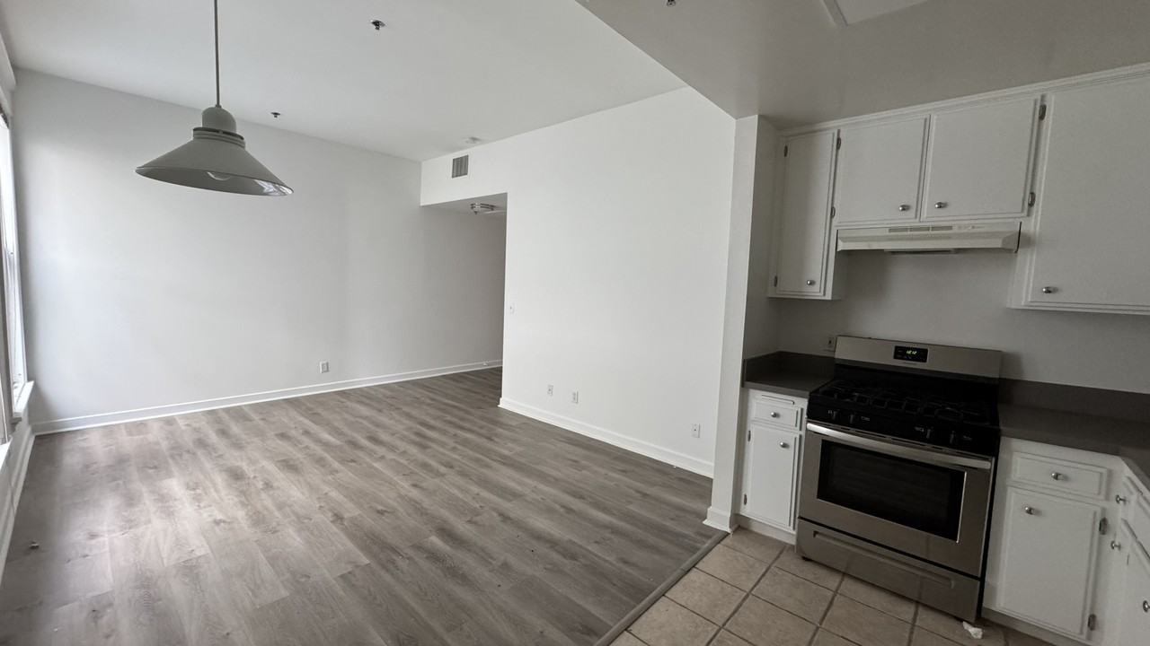 14 North Fair Oaks Avenue #300 - Photo 4 of 14