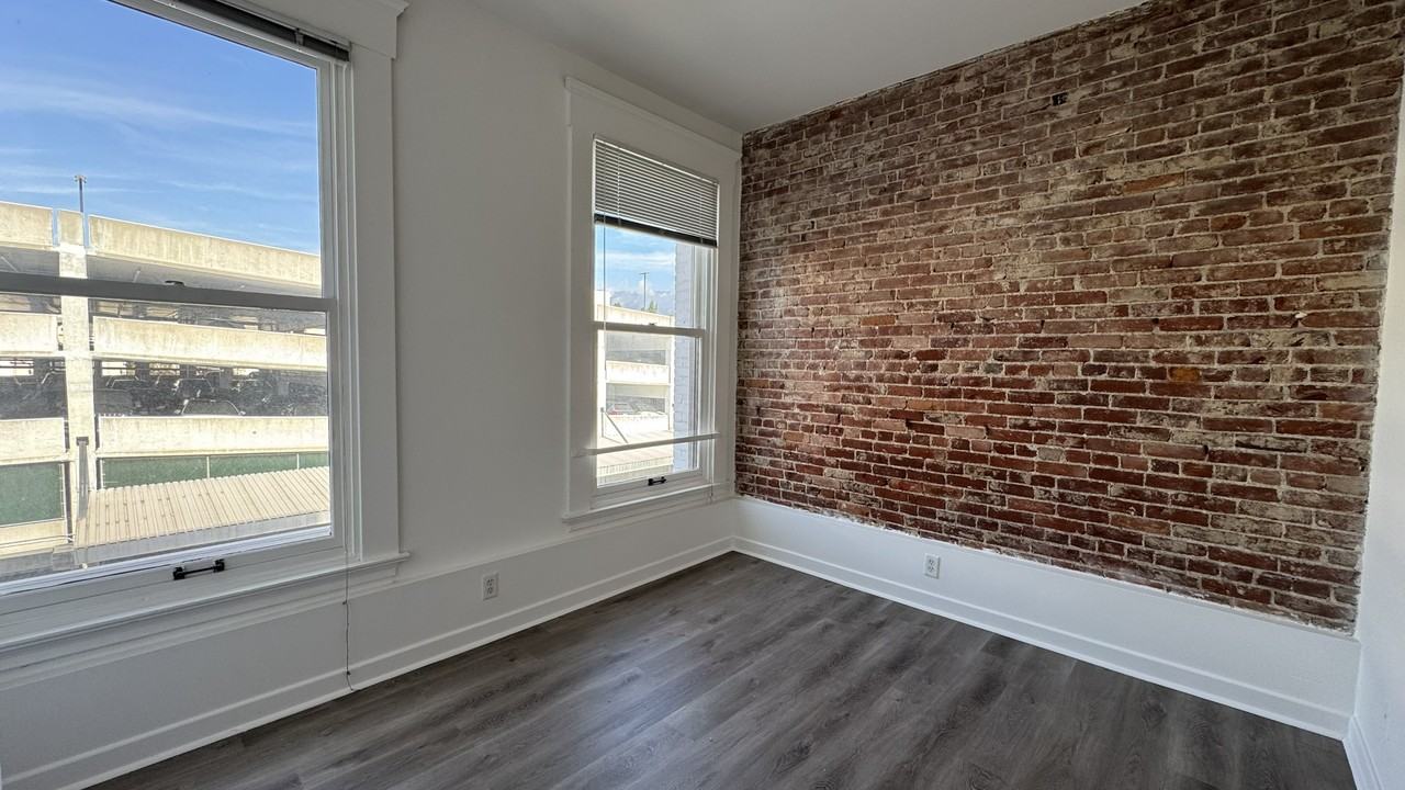 14 North Fair Oaks Avenue #300 - Photo 5 of 14