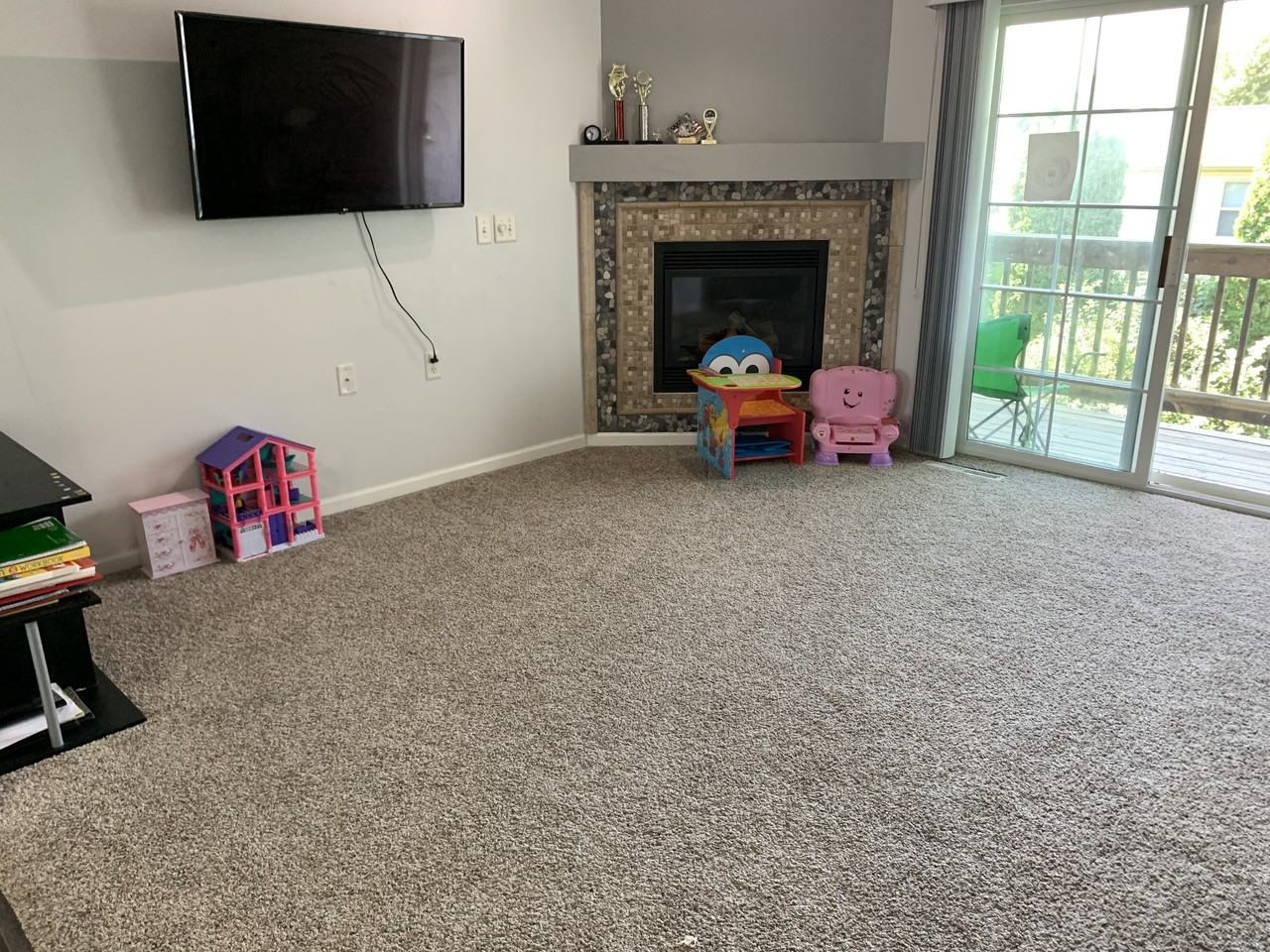 3035 Selkirk Dr #4 - Photo 2 of 24