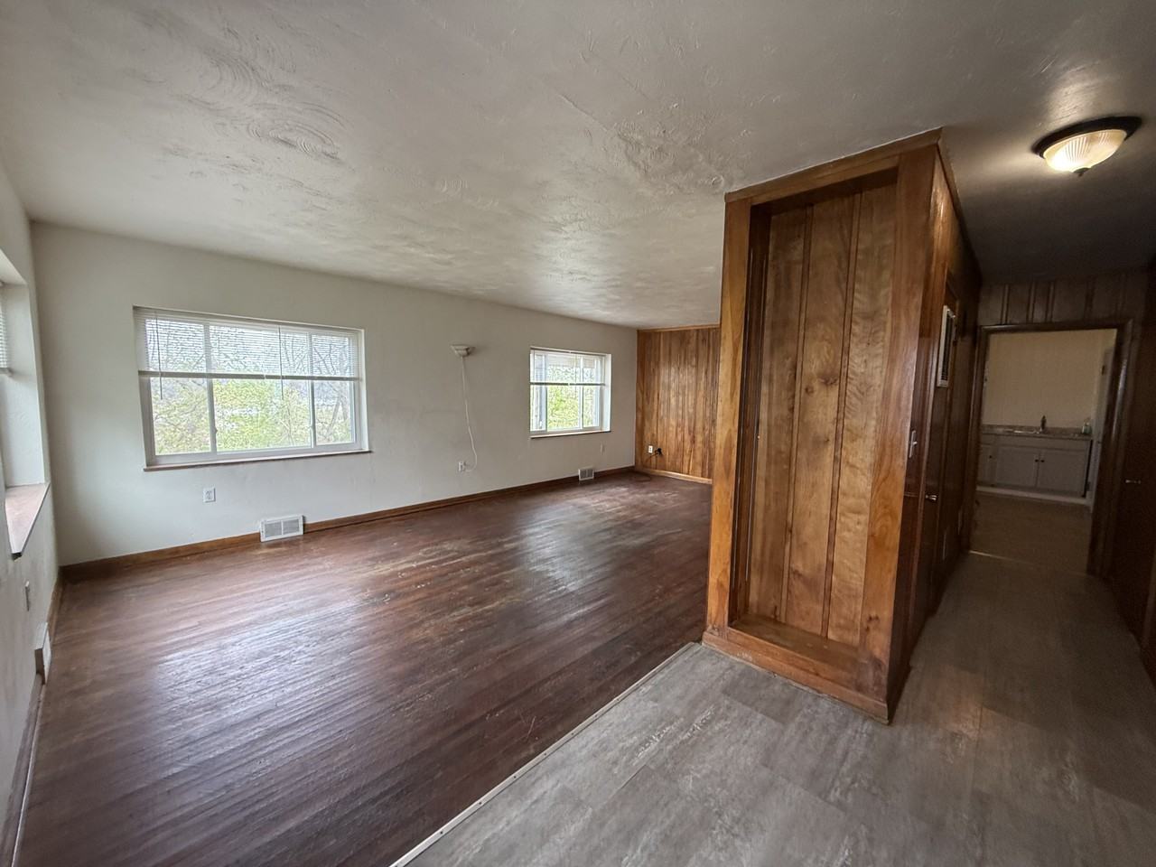 266 Sutherland Drive #NA - Photo 2 of 12